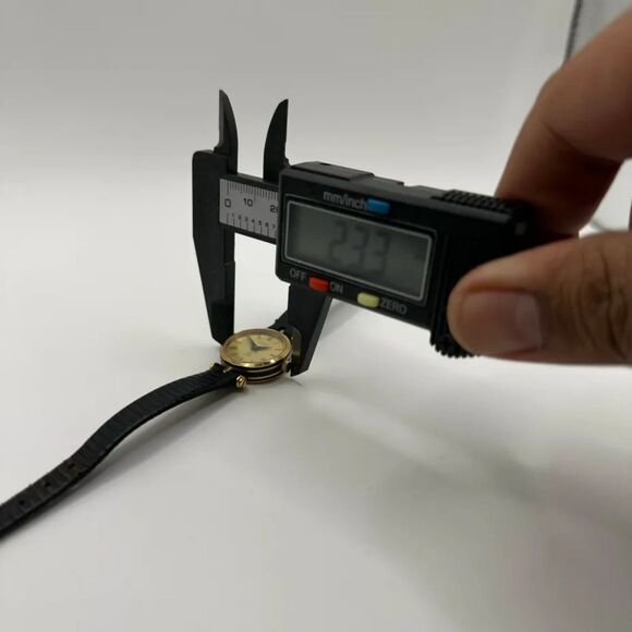 Vintage Genuine Swiss Gucci 2000L Sherry Slim Black Leather Ladies 23mm Watch - Picture 13 of 15